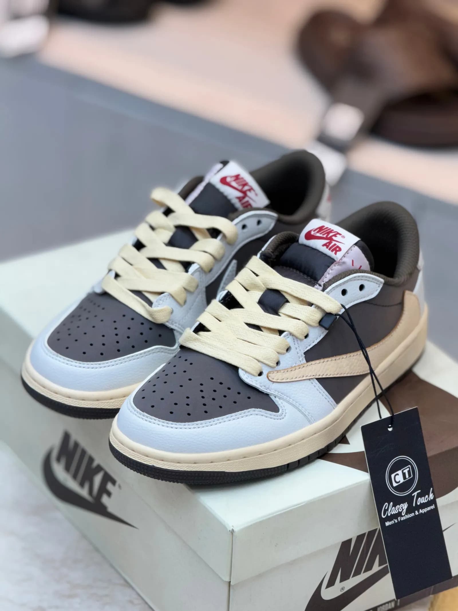 Nike J1 | Travis Scott Reverse Mocha thumbnail 3