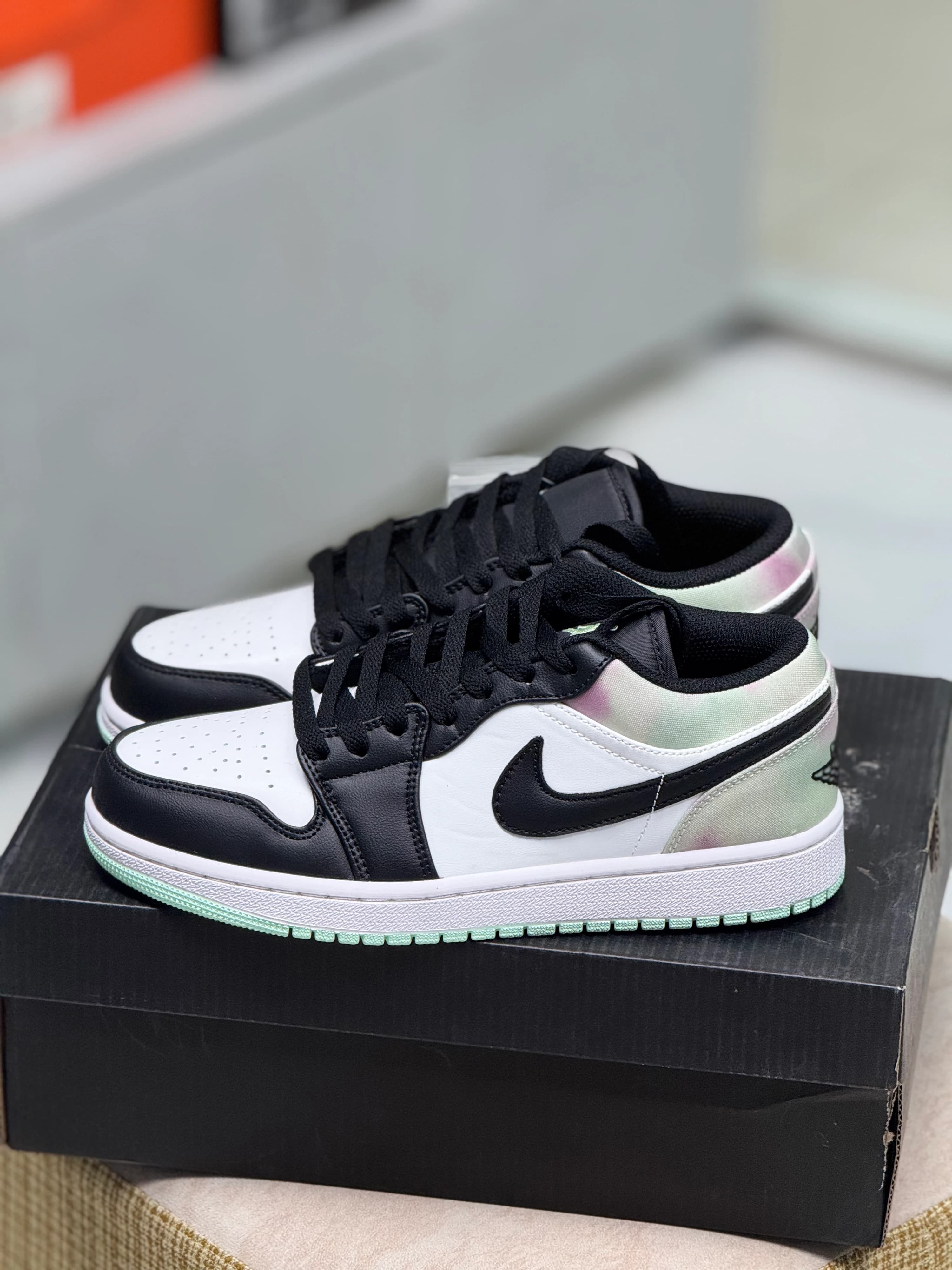 Nike Air Jordan 1 Low SE | Easter Pastel Tie Dye thumbnail 2