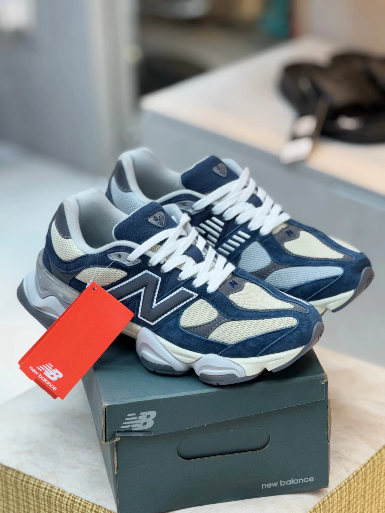 New Balance 9060 thumbnail 2