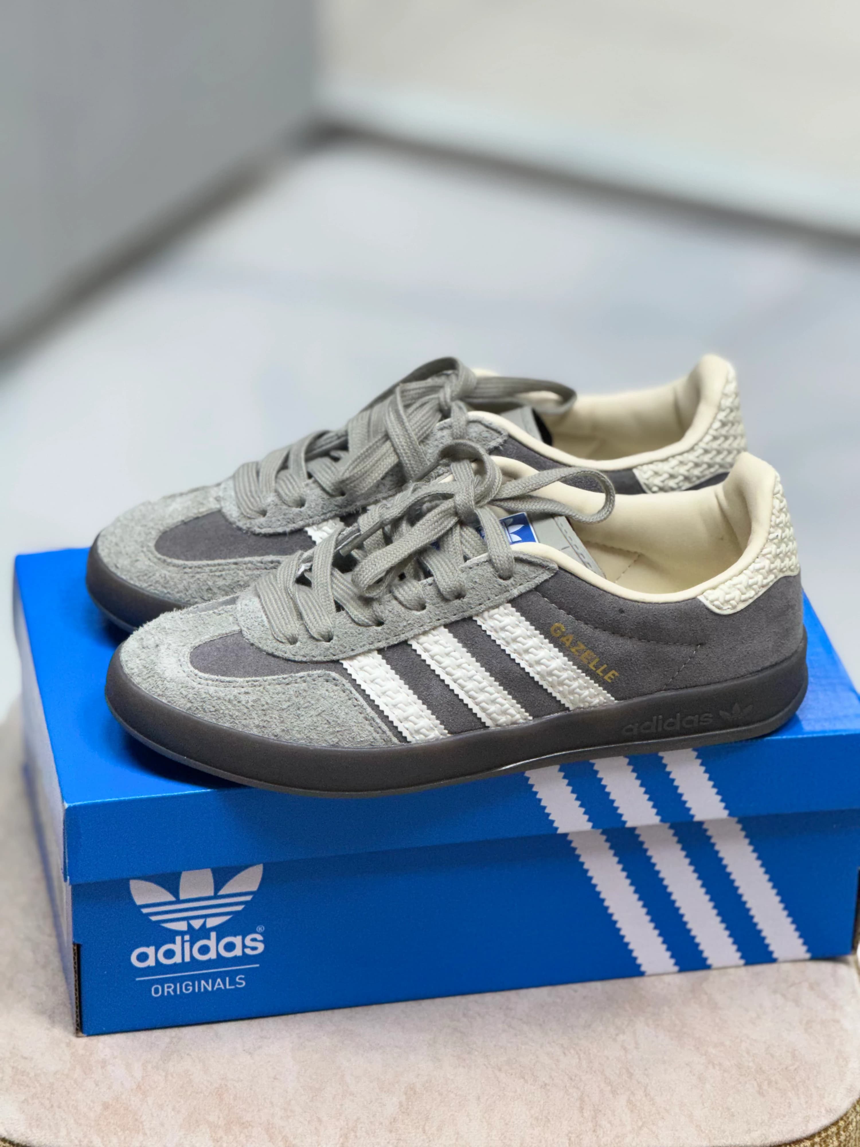 Adidas Gazelle – Suede Grey thumbnail 2