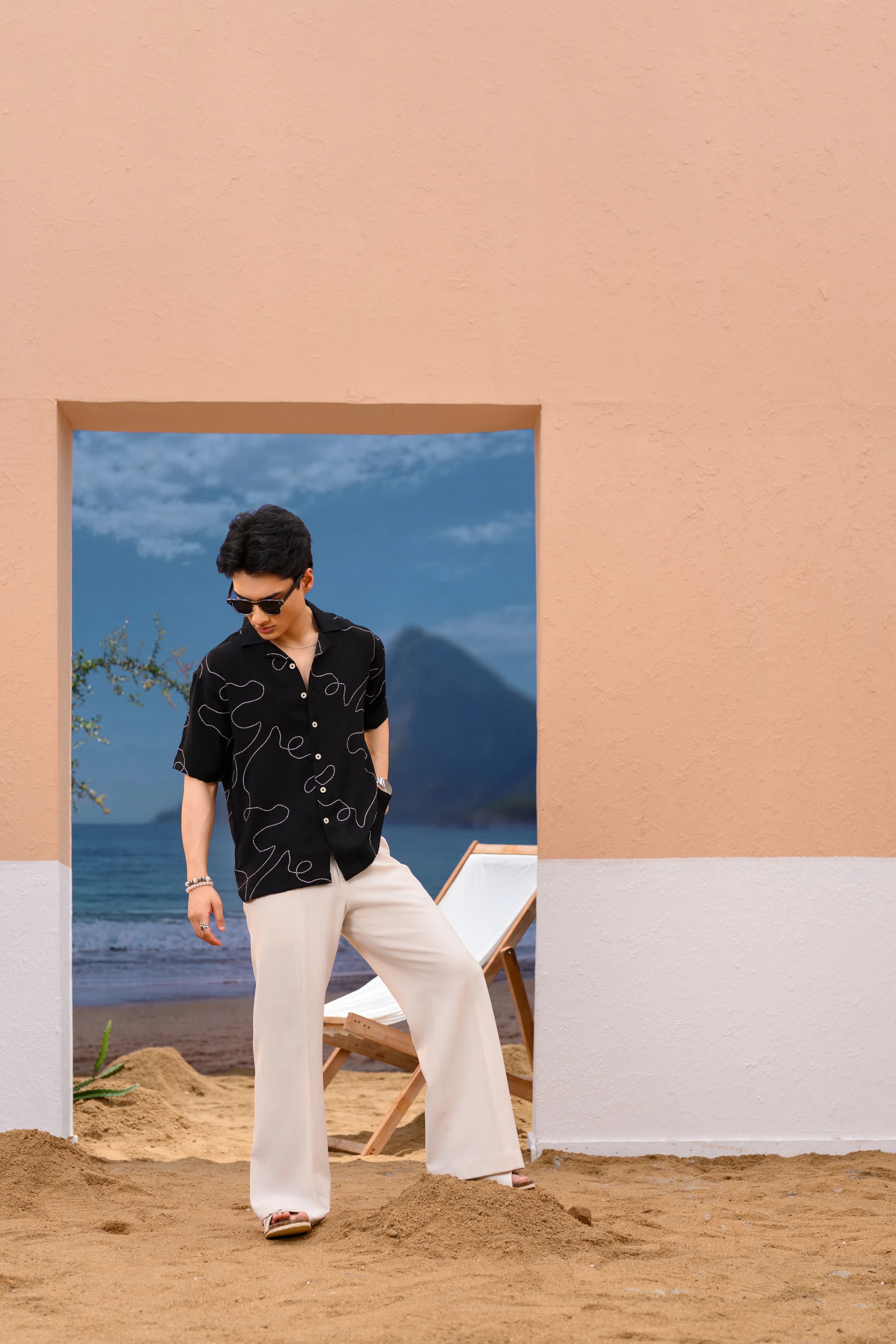 Relaxed Drop Shoulder Shirt | Black thumbnail 4