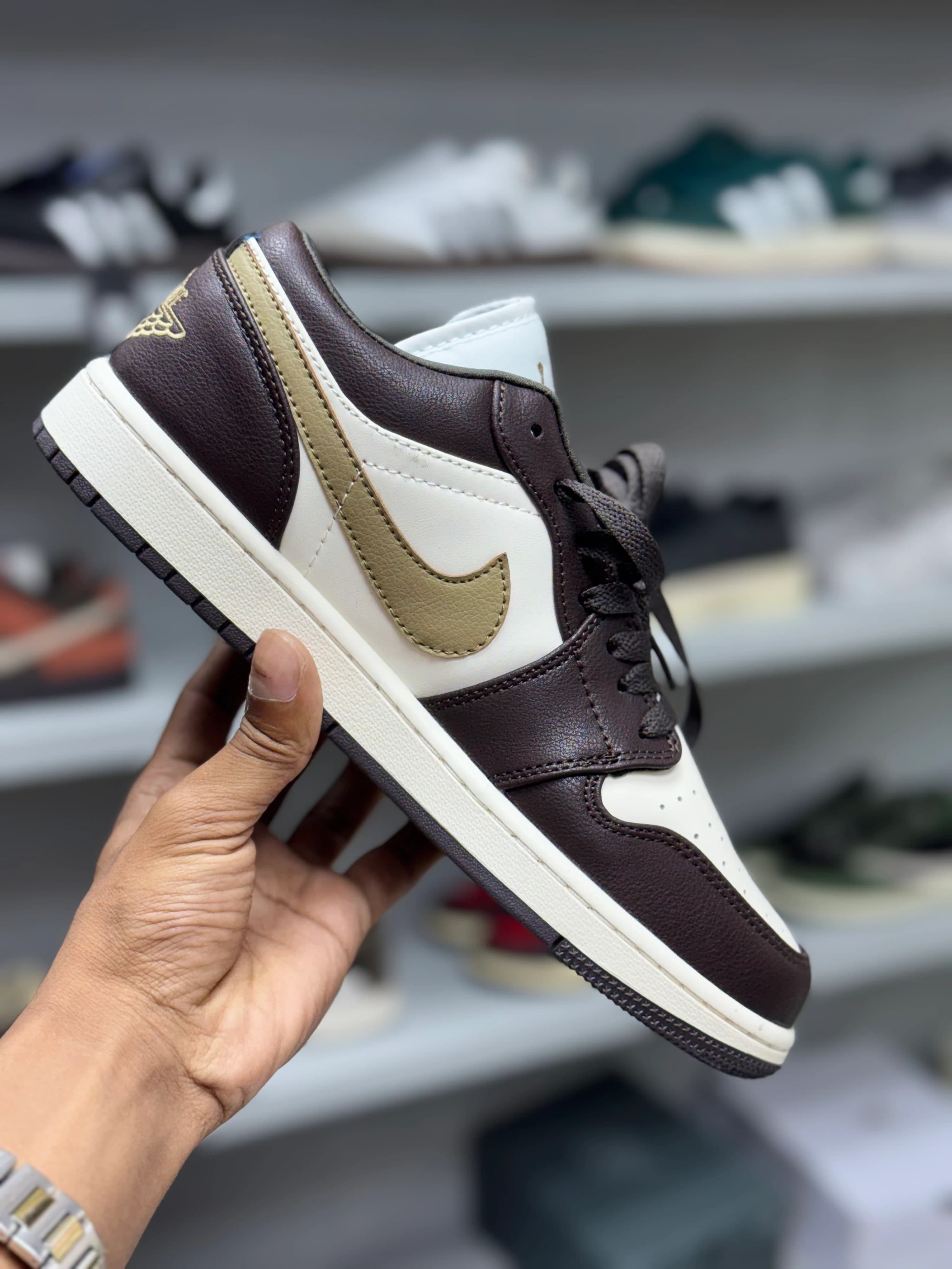 Jordan 1 Low – Shadow Brown