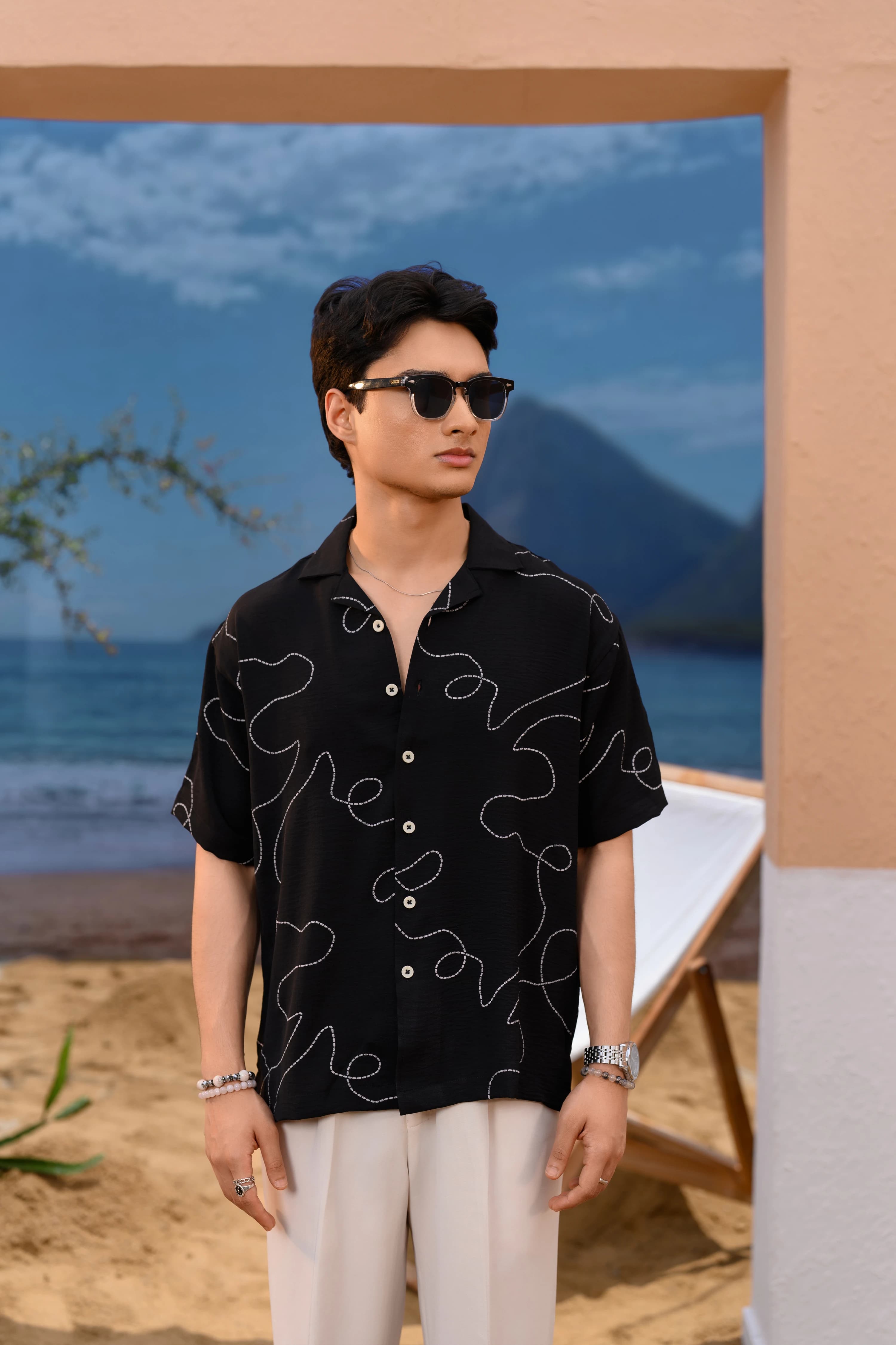 Relaxed Drop Shoulder Shirt | Black thumbnail 3