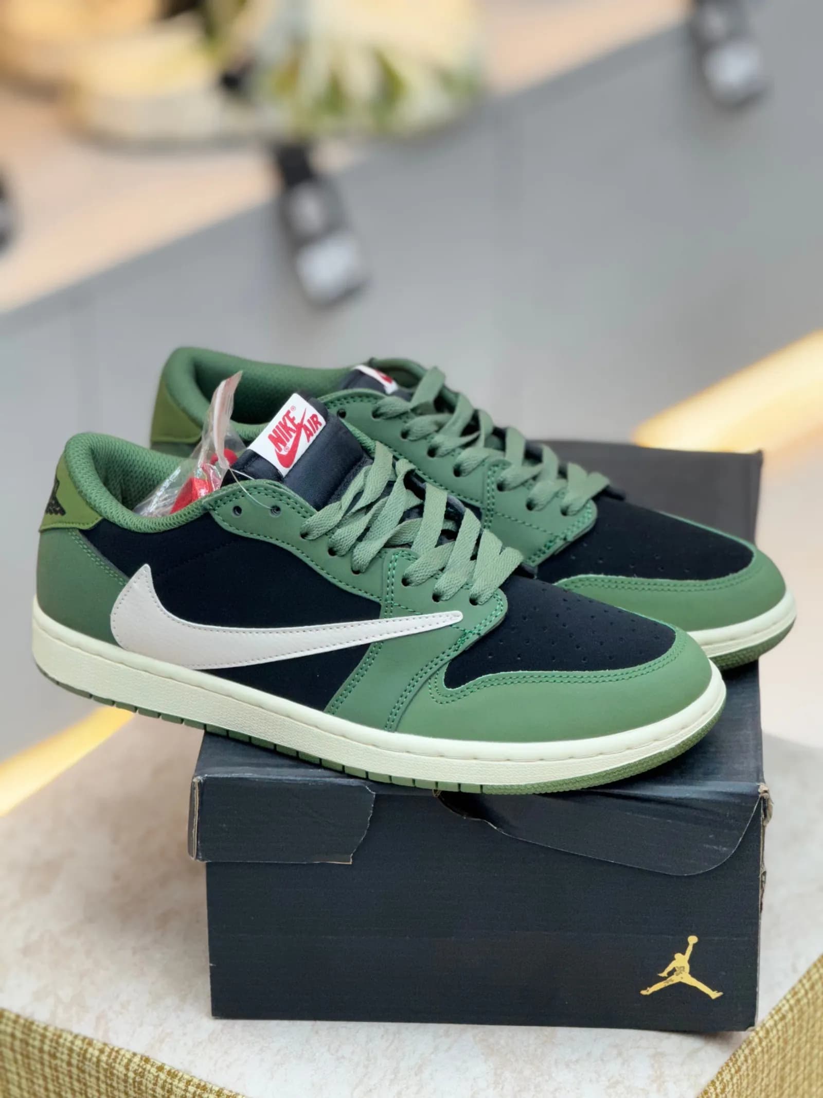 Nike Air Jordan 1 Low | Travis Scott thumbnail 1