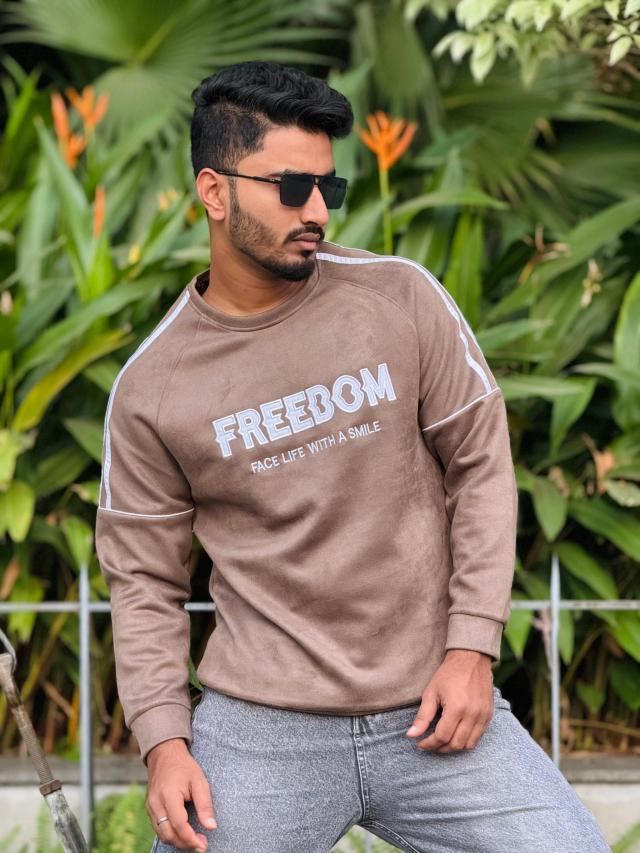 Premium Sweatshirt 
