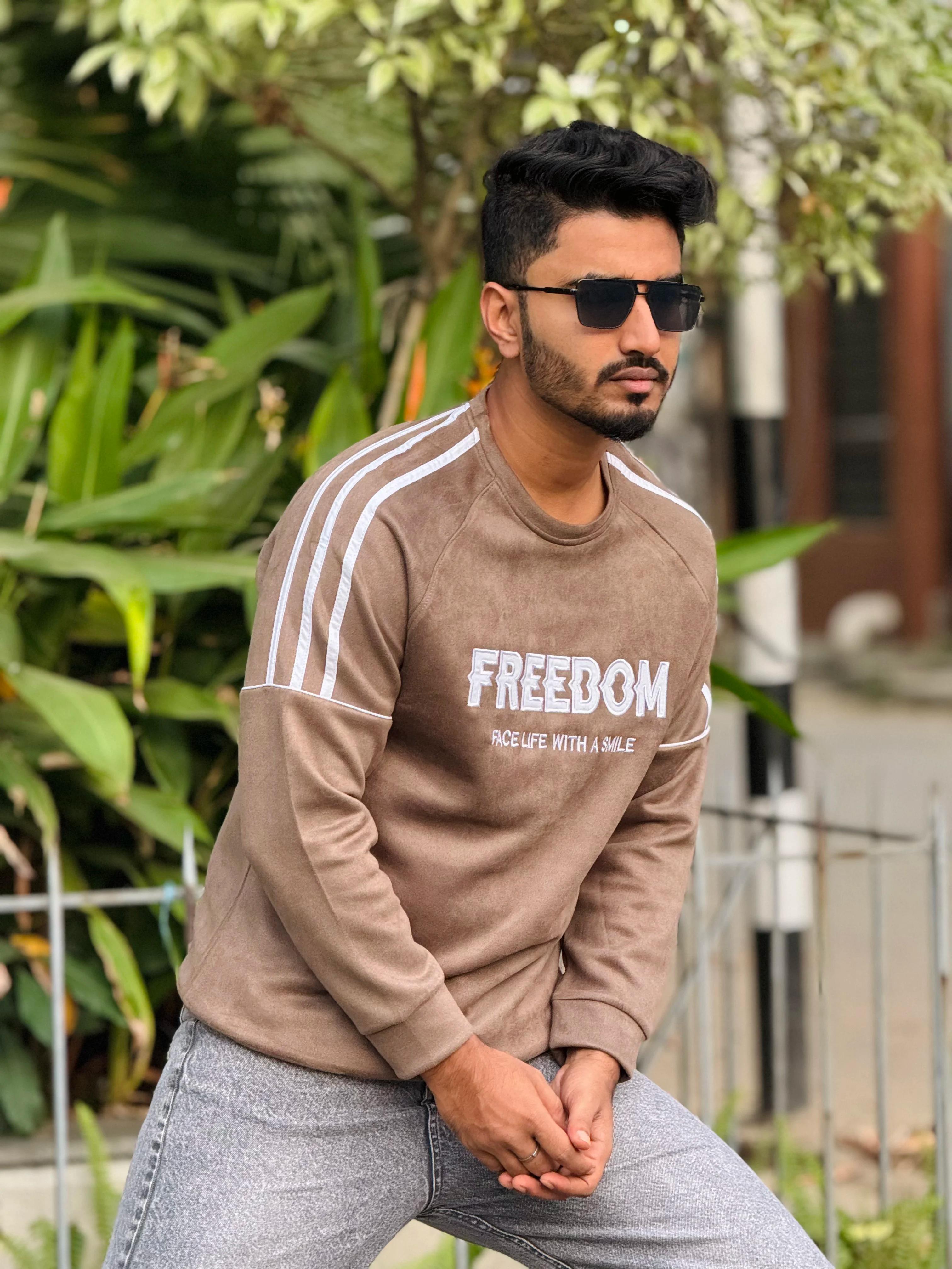 Premium Sweatshirt 