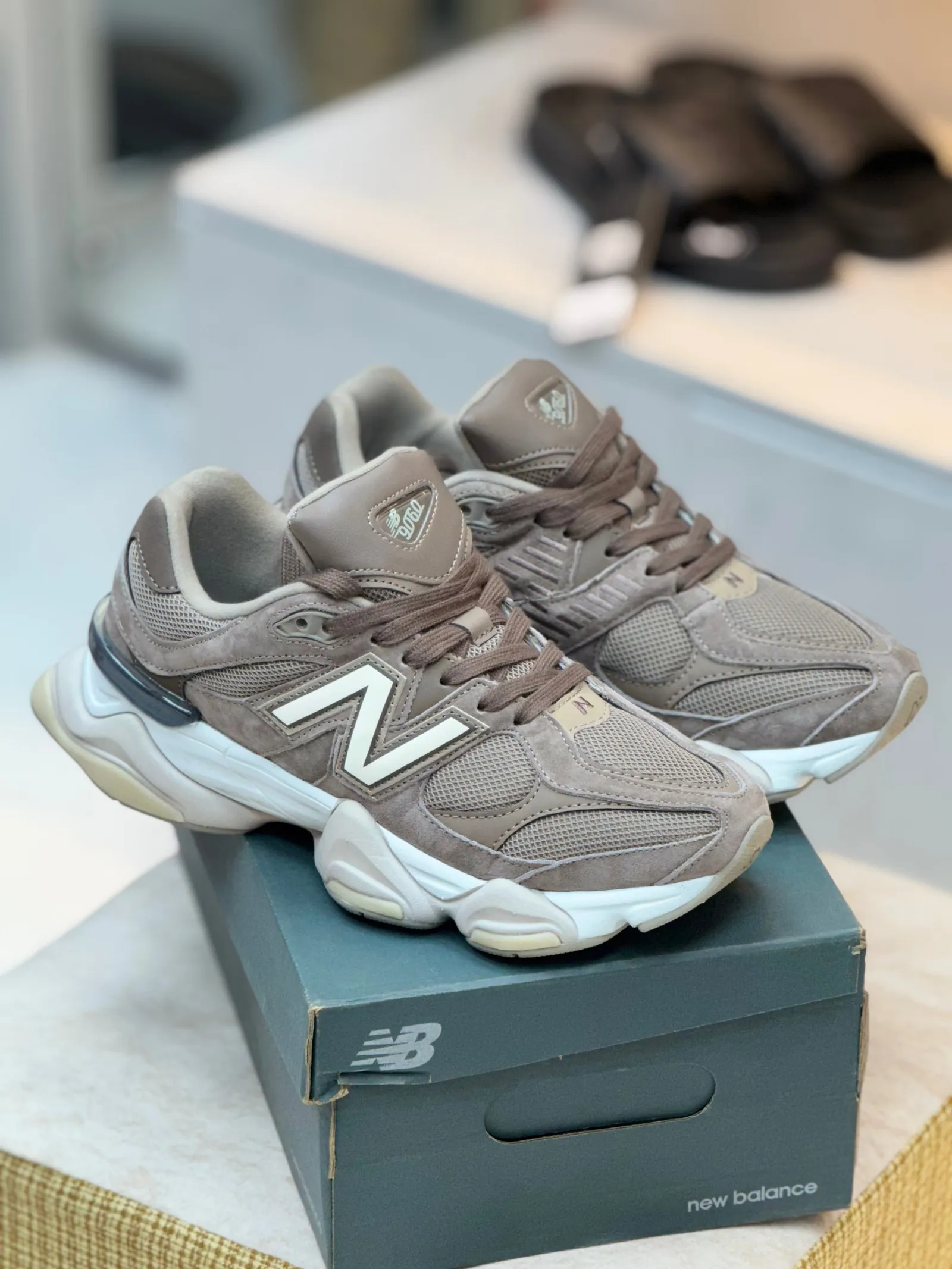 New Balance 9060